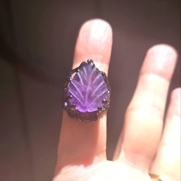 Natural Kharma by Avelon Jewelry - Amethyst 12k leaf & Rhodalite sterling & rhodium ring sz7